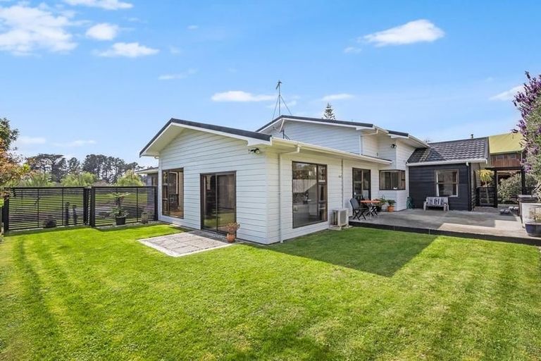 Photo of property in 40 Makora Road, Otaihanga, Paraparaumu, 5036