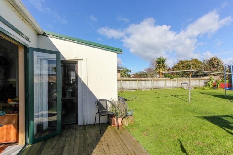 Photo of property in 63 Queen Street, Waitara, 4320