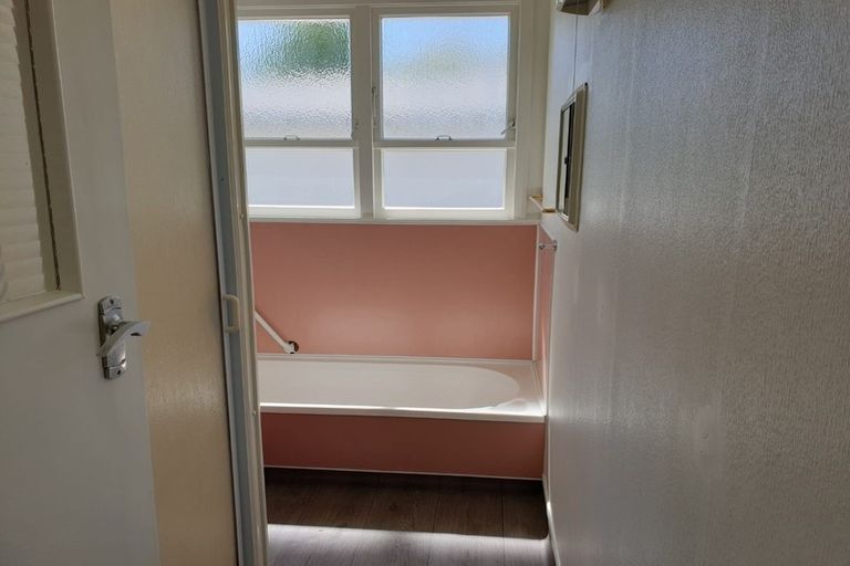 Photo of property in 12 Mchardy Street, Havelock North, 4130