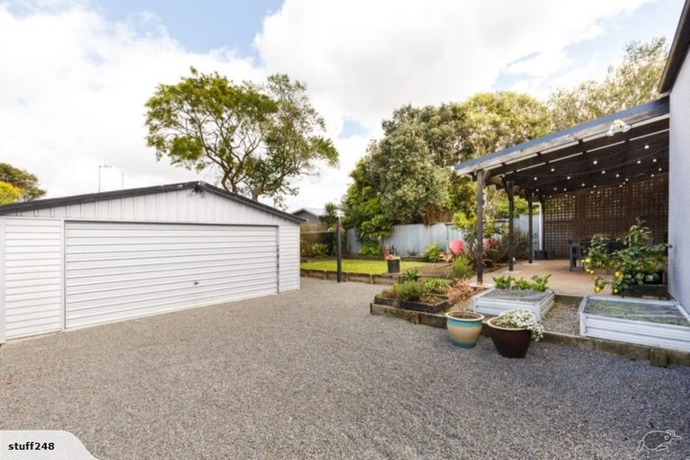 Photo of property in 8 Stewart Crescent, Hokowhitu, Palmerston North, 4410