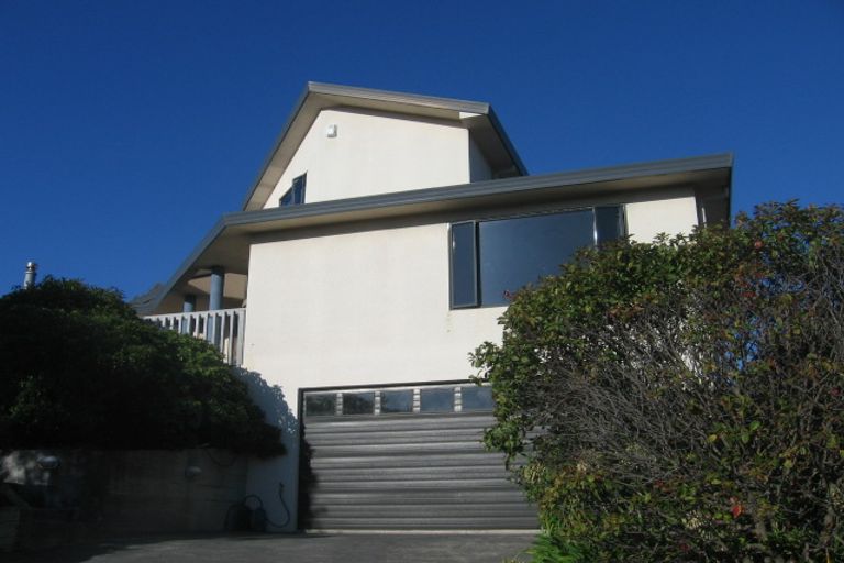 Photo of property in 23 Saunders Close, Whitby, Porirua, 5024