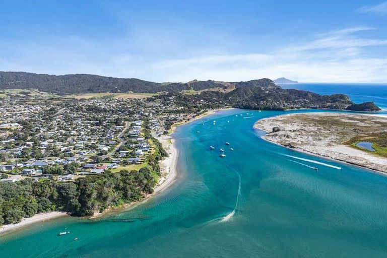 Photo of property in 55 Robert Road, Mangawhai Heads, Mangawhai, 0505