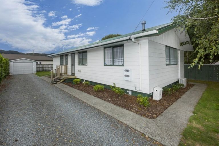 Photo of property in 75a Ararino Street, Trentham, Upper Hutt, 5018