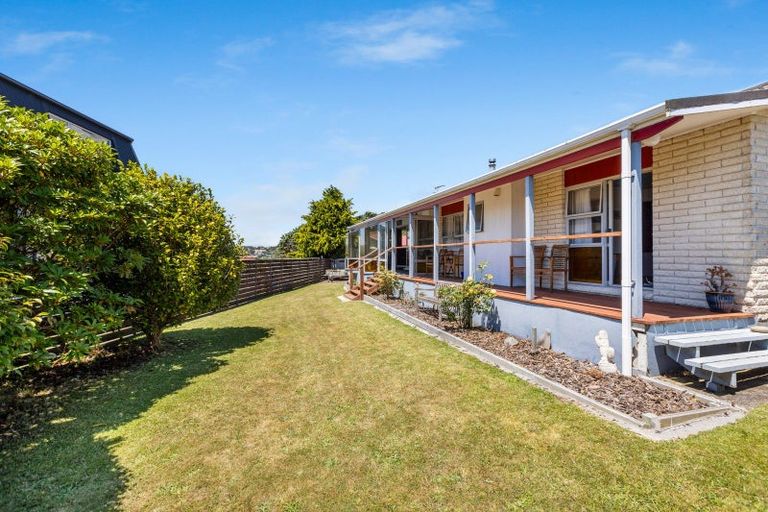 Photo of property in 15 Virginia Place, Whalers Gate, New Plymouth, 4310