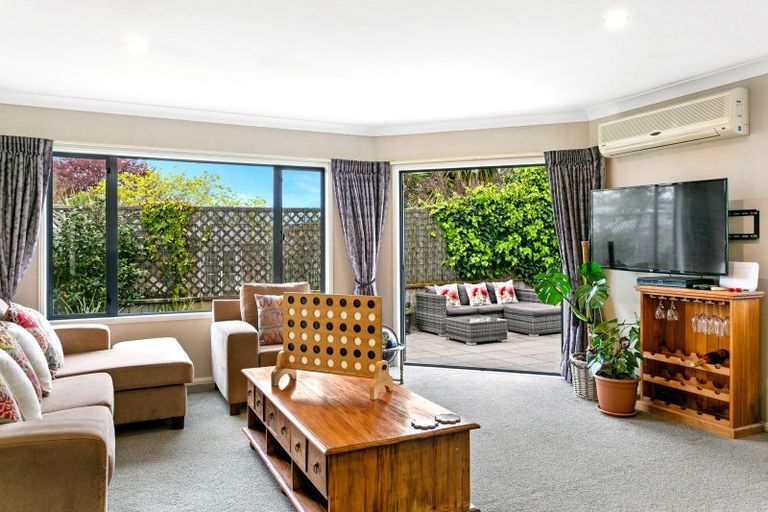 Photo of property in 9 Sunset Street, Hilltop, Taupo, 3330