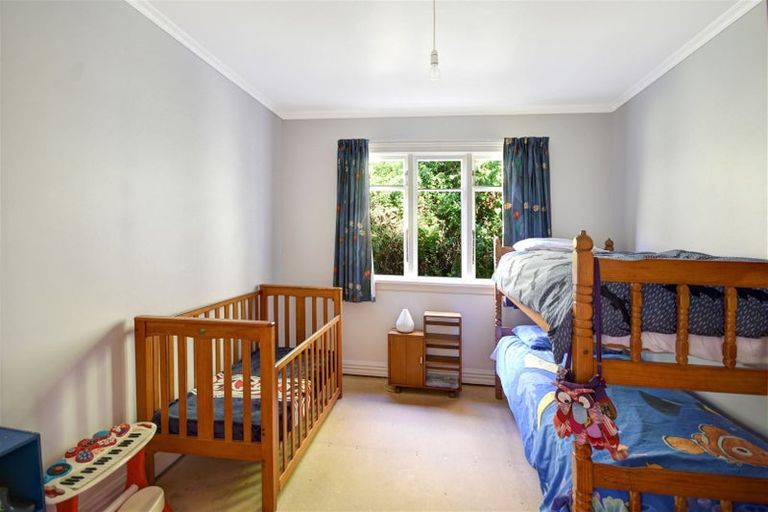 Photo of property in 16 Waikana Street, Broad Bay, Dunedin, 9014