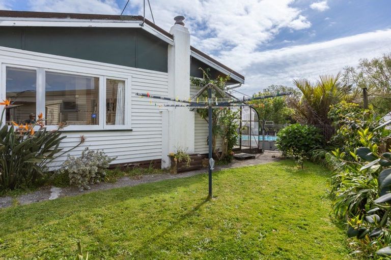 Photo of property in 116 Alexander Road, Raumati Beach, Paraparaumu, 5032