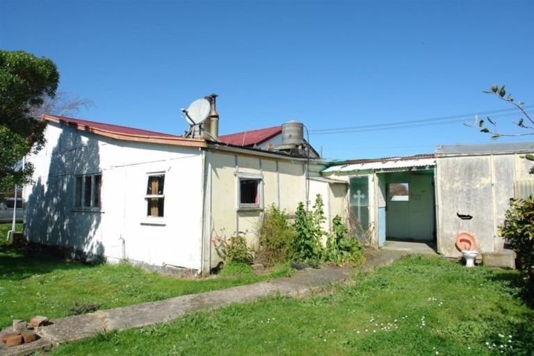 Photo of property in 17 Gloag Street, Waverley, 4510