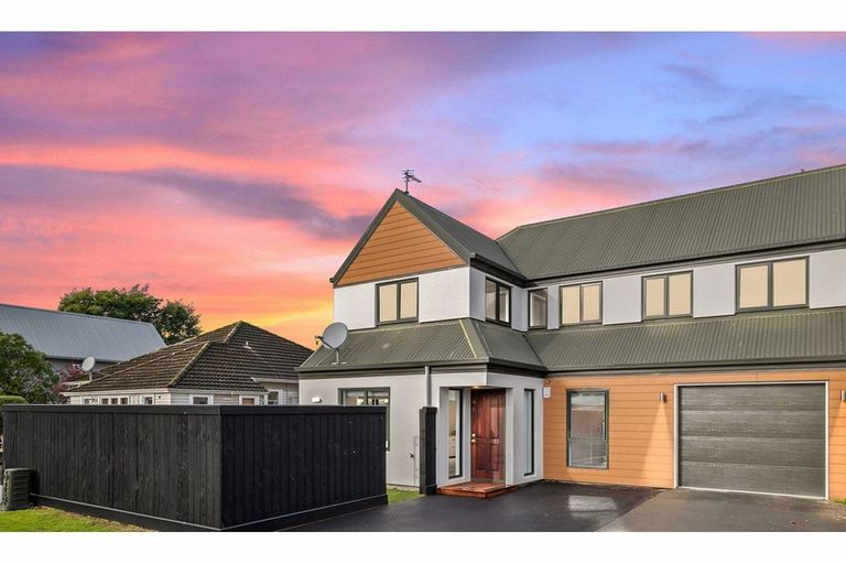 Photo of property in 1 Kyle Street, Riccarton, Christchurch, 8011