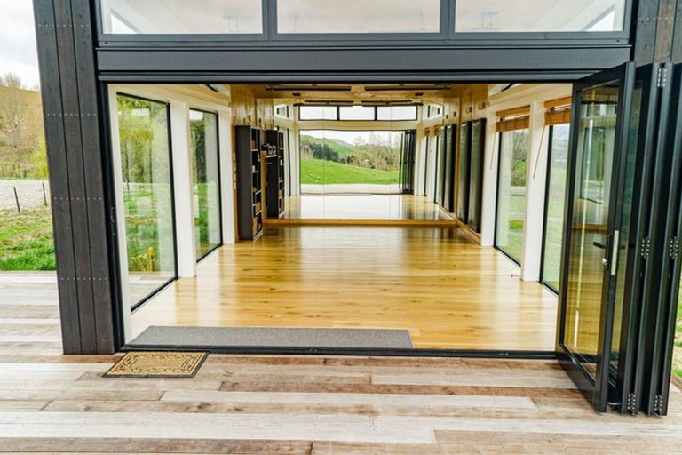 Photo of property in 360a Longbush Road, Hinakura, Masterton, 5884