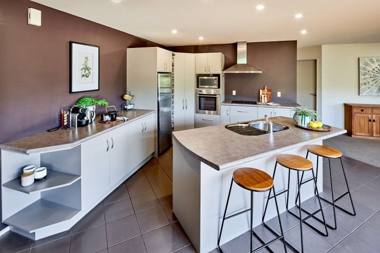 Photo of property in 69 Kaitangata Crescent, Kelson, Lower Hutt, 5010