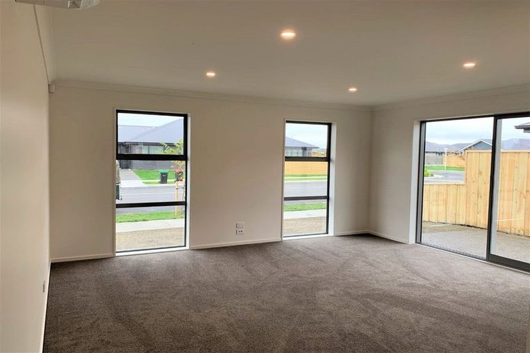 Photo of property in 71 Macphail Avenue, Rangiora, 7400