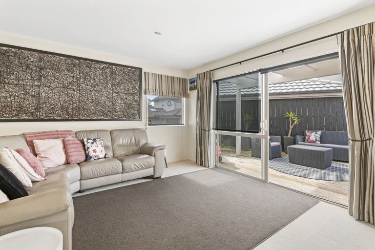 Photo of property in 3/670 Whangaparaoa Road, Stanmore Bay, Whangaparaoa, 0932