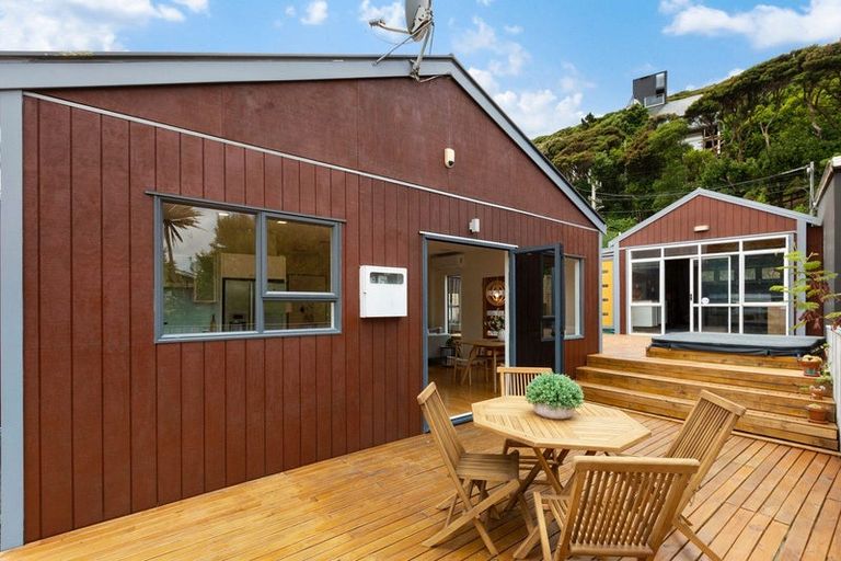 Photo of property in 53 Cluny Road, Plimmerton, Porirua, 5026
