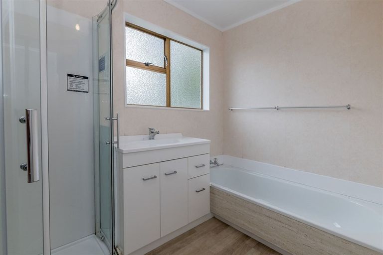 Photo of property in 16 Matipo Street, Levin, 5510