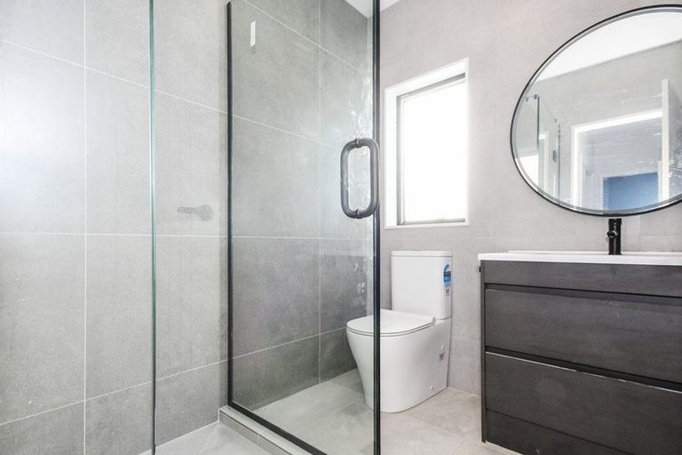 Photo of property in 22 Waimarie Drive, Karaka, 2578