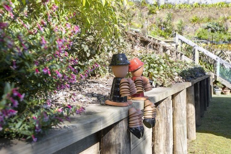 Photo of property in 17a Heta Road, Highlands Park, New Plymouth, 4312