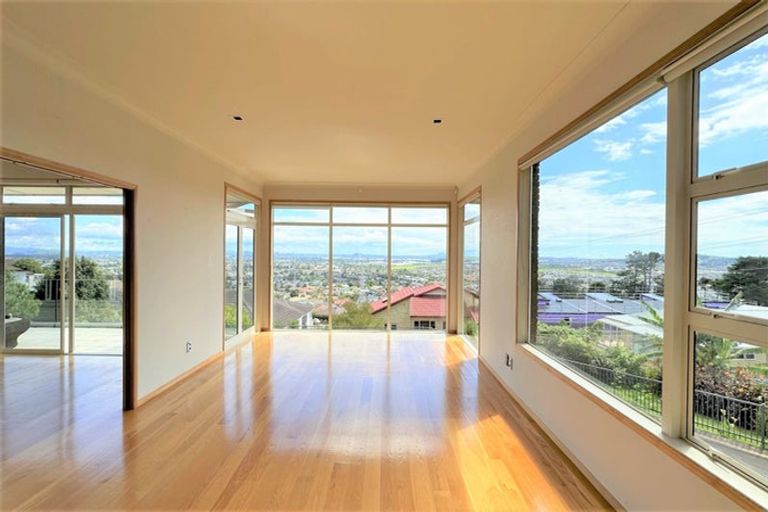 Photo of property in 150 Redoubt Road, Flat Bush, Auckland, 2019