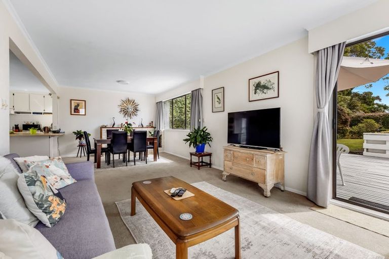 Photo of property in 10 Lawry Street, Moturoa, New Plymouth, 4310