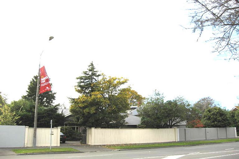 Photo of property in 20 Memorial Avenue, Ilam, Christchurch, 8053