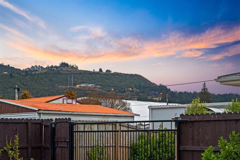 Photo of property in 21a Russell Road, Fairy Springs, Rotorua, 3015