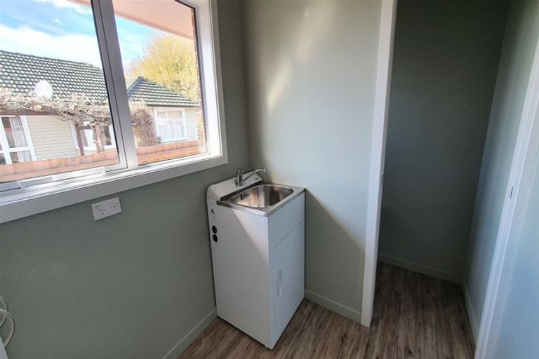 Photo of property in 1/44 Pinehurst Crescent, Russley, Christchurch, 8042