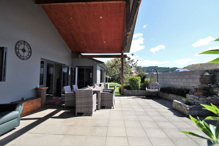 Photo of property in 42 Albert Drive, Clyde, 9330