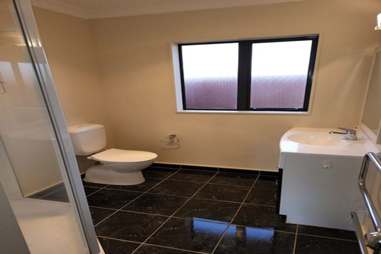 Photo of property in 170 Milne Drive, Paraparaumu, 5032