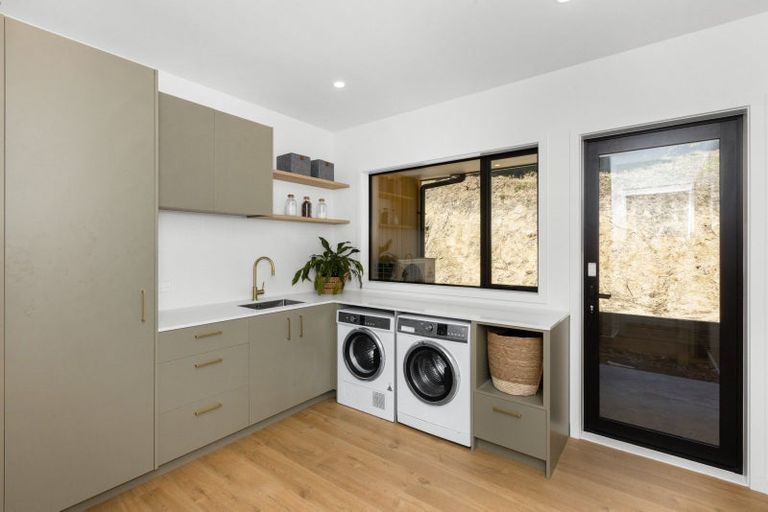 Photo of property in 3 Te Roera Drive, Taradale, Napier, 4112