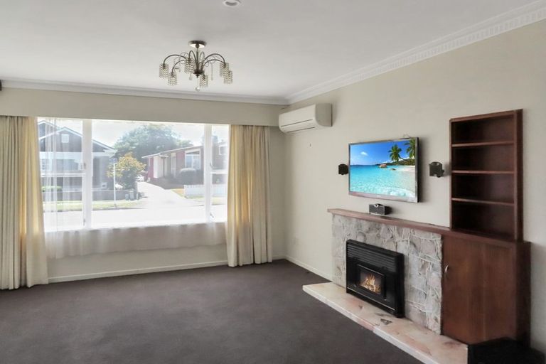 Photo of property in 45 Wai-iti Crescent, Woburn, Lower Hutt, 5010