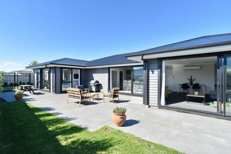 Photo of property in 20 Ballinger Place, Kaiapoi, 7630