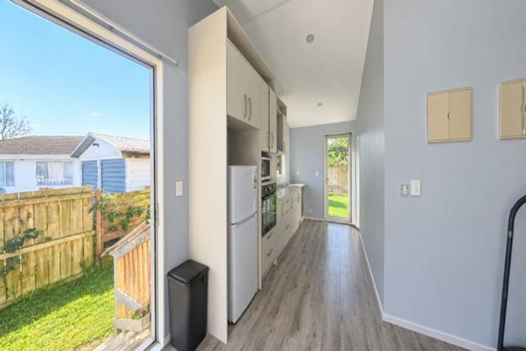 Photo of property in 105 Mahia Road, Wattle Downs, Auckland, 2103