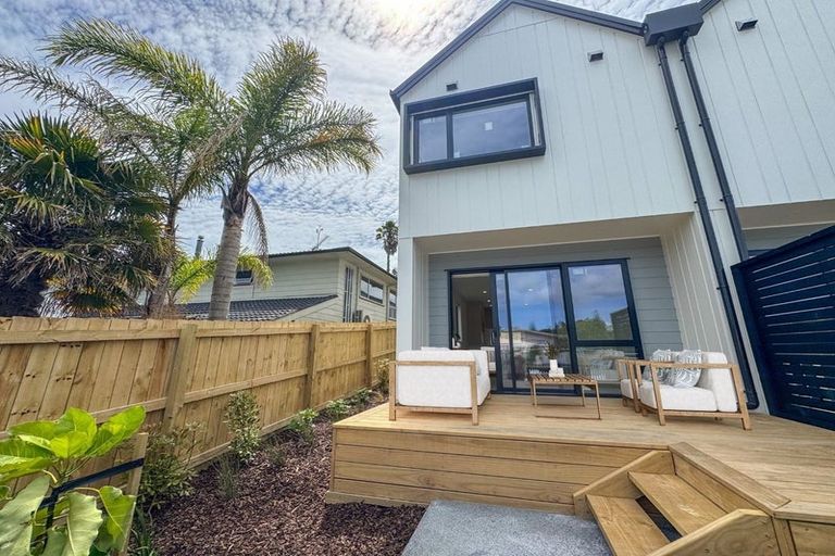 Photo of property in 30a Flaxdale Street, Birkdale, Auckland, 0626