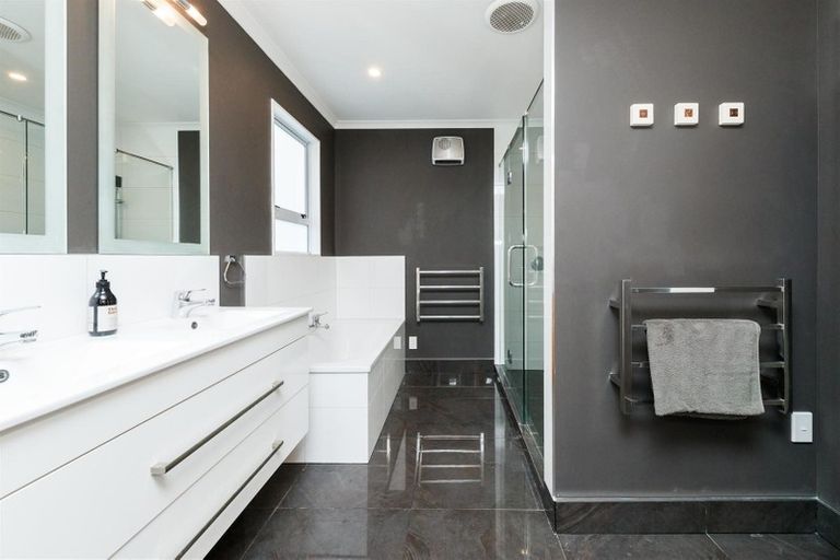 Photo of property in 6 Just Place, West End, Palmerston North, 4410