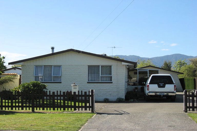 Photo of property in 25 Clyde Street, Renwick, 7204
