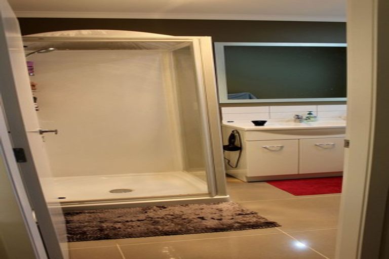 Photo of property in 4 Lakshmi Place, Khandallah, Wellington, 6035