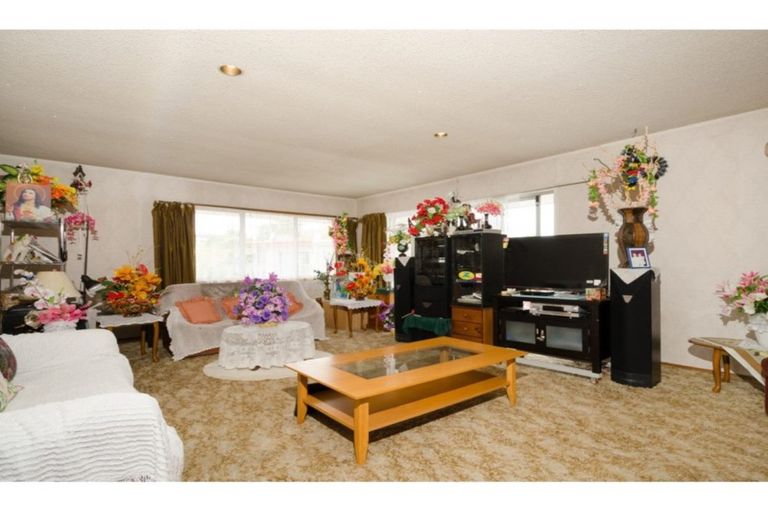 Photo of property in 46 Matuhi Rise, Henderson, Auckland, 0612