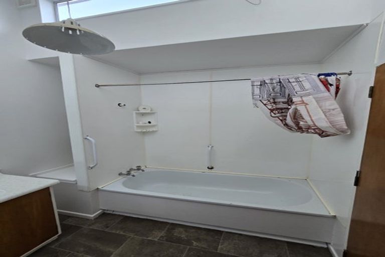 Photo of property in 7 Puriri Place, Levin, 5510