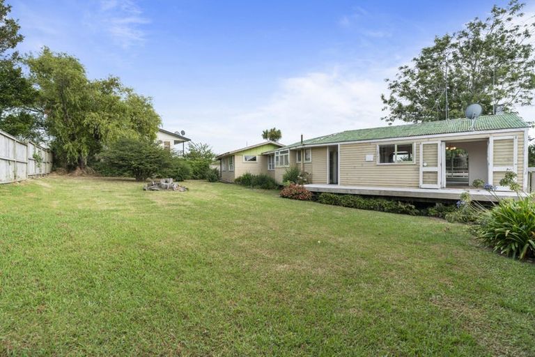 Photo of property in 13 Ennis Avenue, Pakuranga Heights, Auckland, 2010