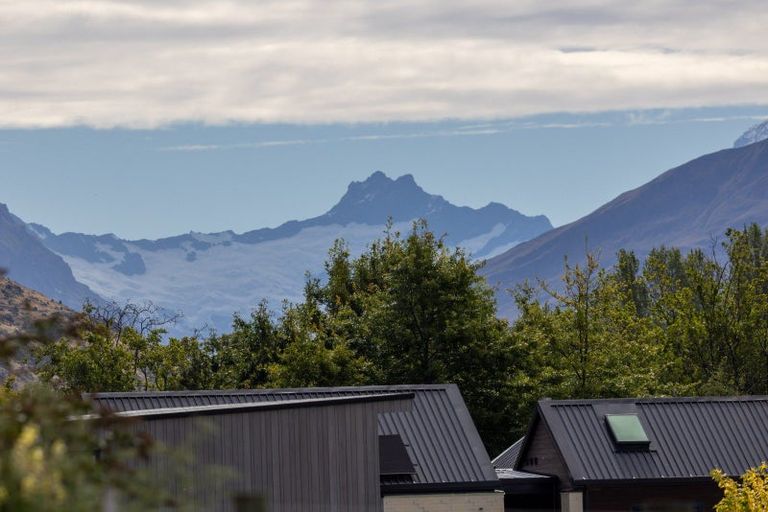 Photo of property in 9 Glenbrae Crescent, Wanaka, 9305