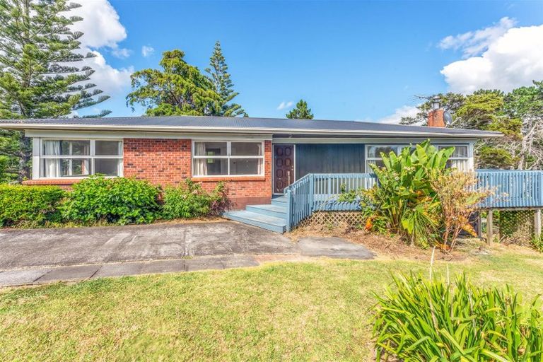 Photo of property in 28 Cheriton Road, Mellons Bay, Auckland, 2014