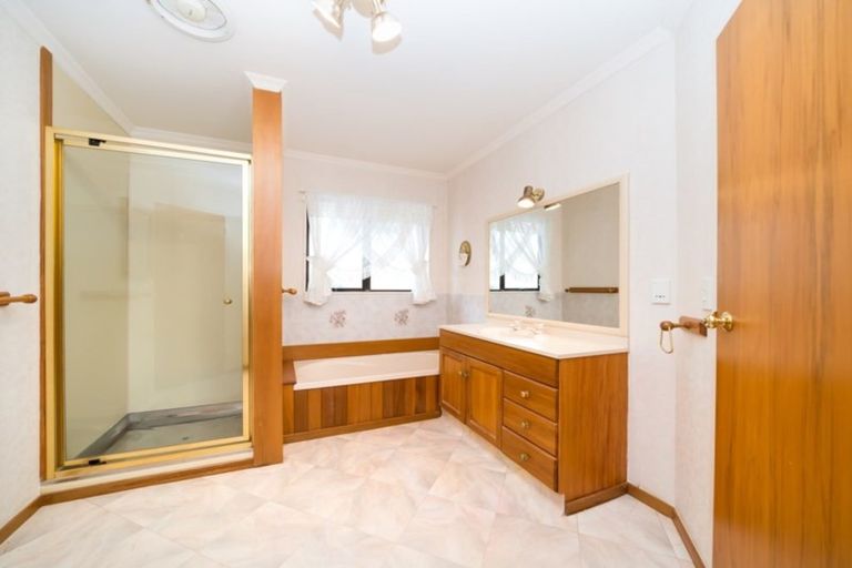 Photo of property in 104 Featherston Street, Takaro, Palmerston North, 4412