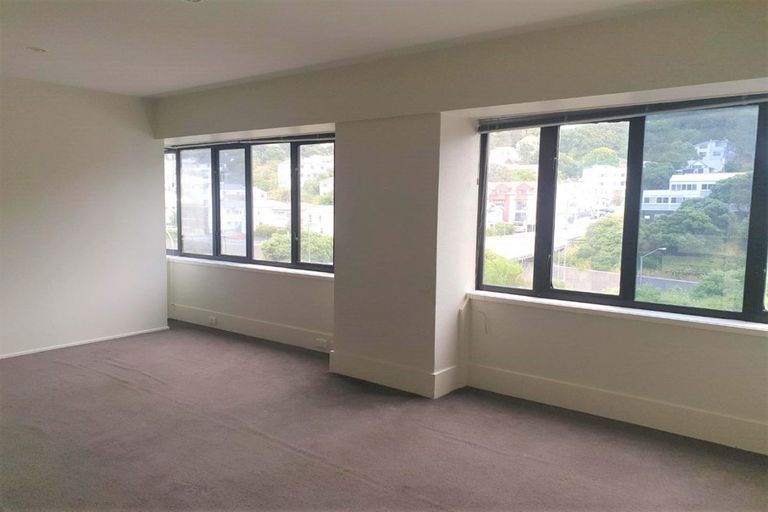 Photo of property in St Peters Apartments, 4d/192 Willis Street, Te Aro, Wellington, 6011