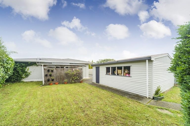 Photo of property in 128 Limbrick Street, Terrace End, Palmerston North, 4410