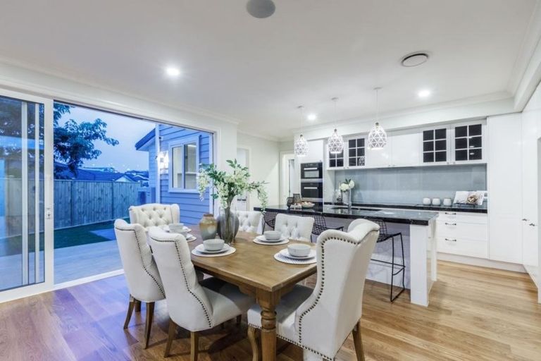 Photo of property in 9 Caldwell Place, Pinehill, Auckland, 0632