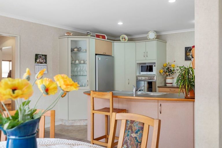 Photo of property in 72a Beachwater Drive, Papamoa Beach, Papamoa, 3118