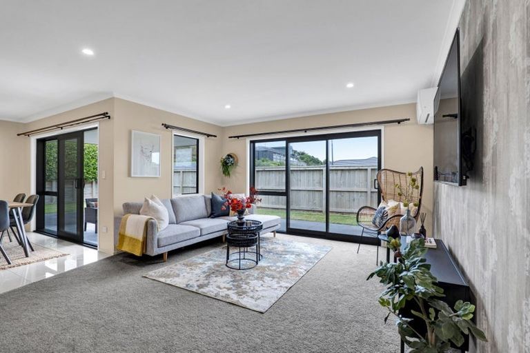 Photo of property in 40 Fernbrook Drive, Hurworth, New Plymouth, 4310
