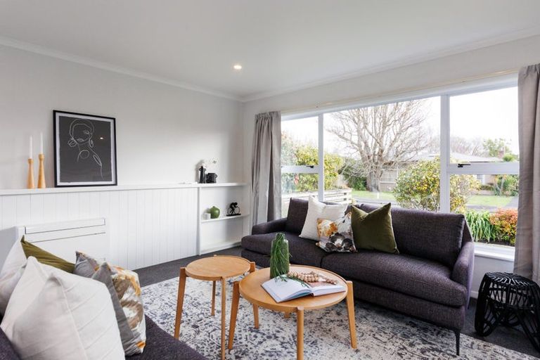 Photo of property in 6 Cremorne Avenue, Hokowhitu, Palmerston North, 4410