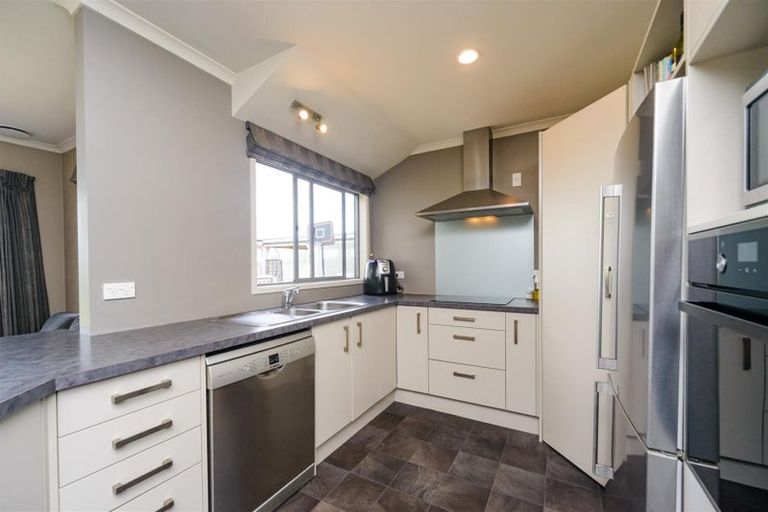 Photo of property in 32a Phillips Street, Sanson, 4817