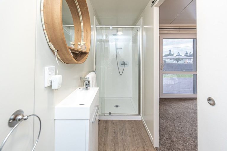 Photo of property in 10 Karaka Street, Castlecliff, Whanganui, 4501